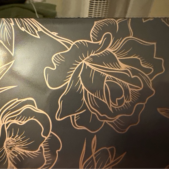 Velvet Caviar iPad Case - 12.9” iPad Pro - Picture 4 of 7